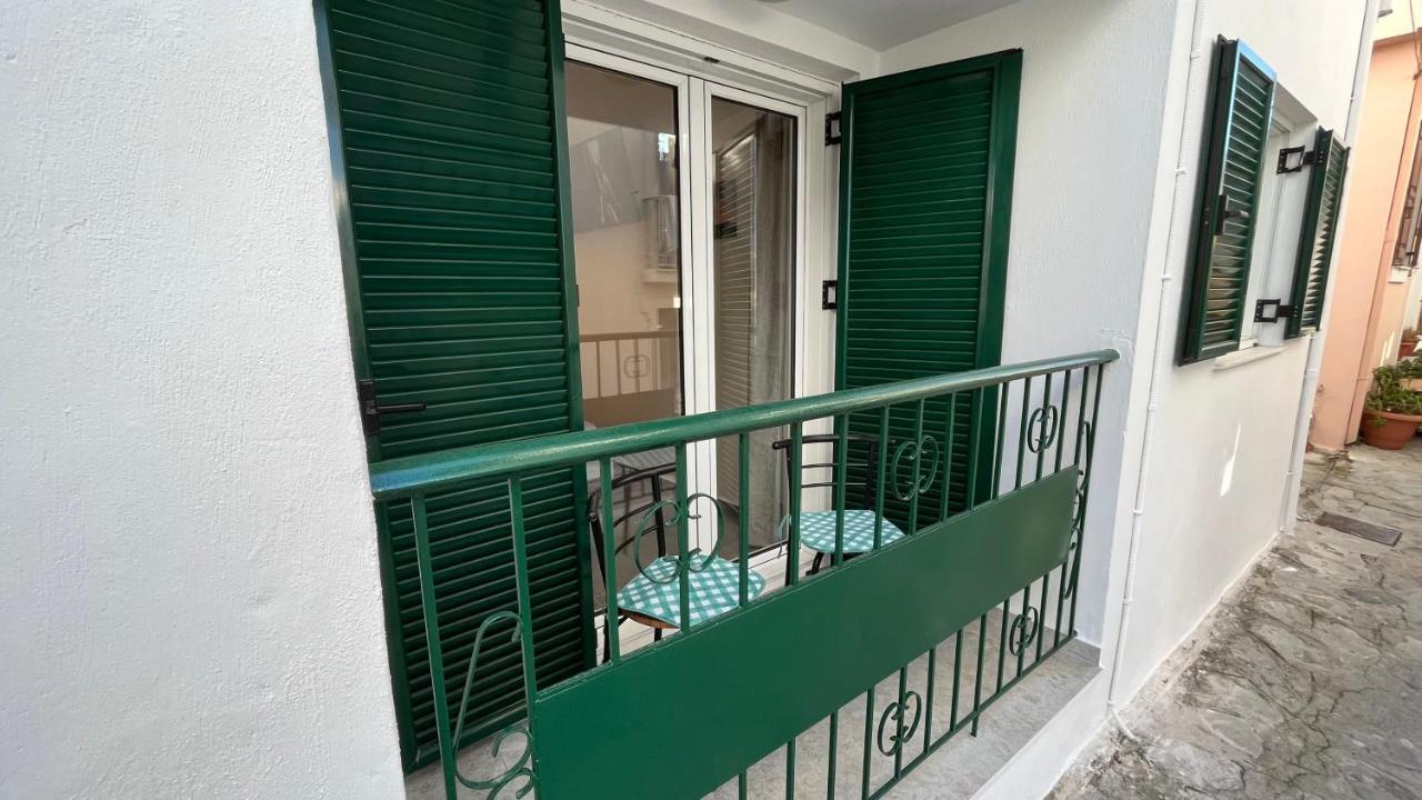 Angelos House Deluxe Apartments Skiathos Town Bagian luar foto